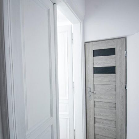 Lion Apartments - Laba คราคูฟ ภายนอก รูปภาพ